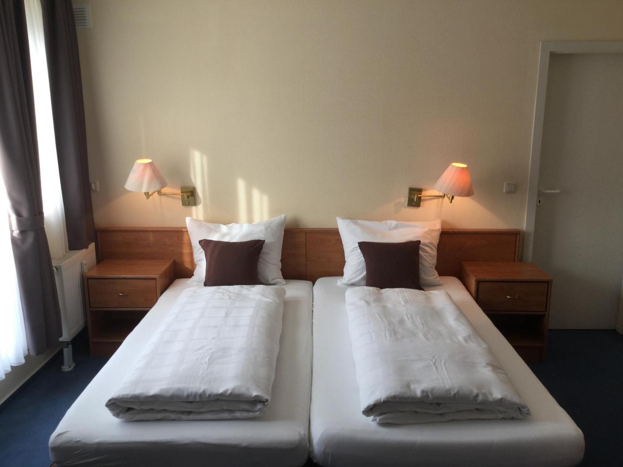 Sunibel Inn Reinheim ภายนอก รูปภาพ