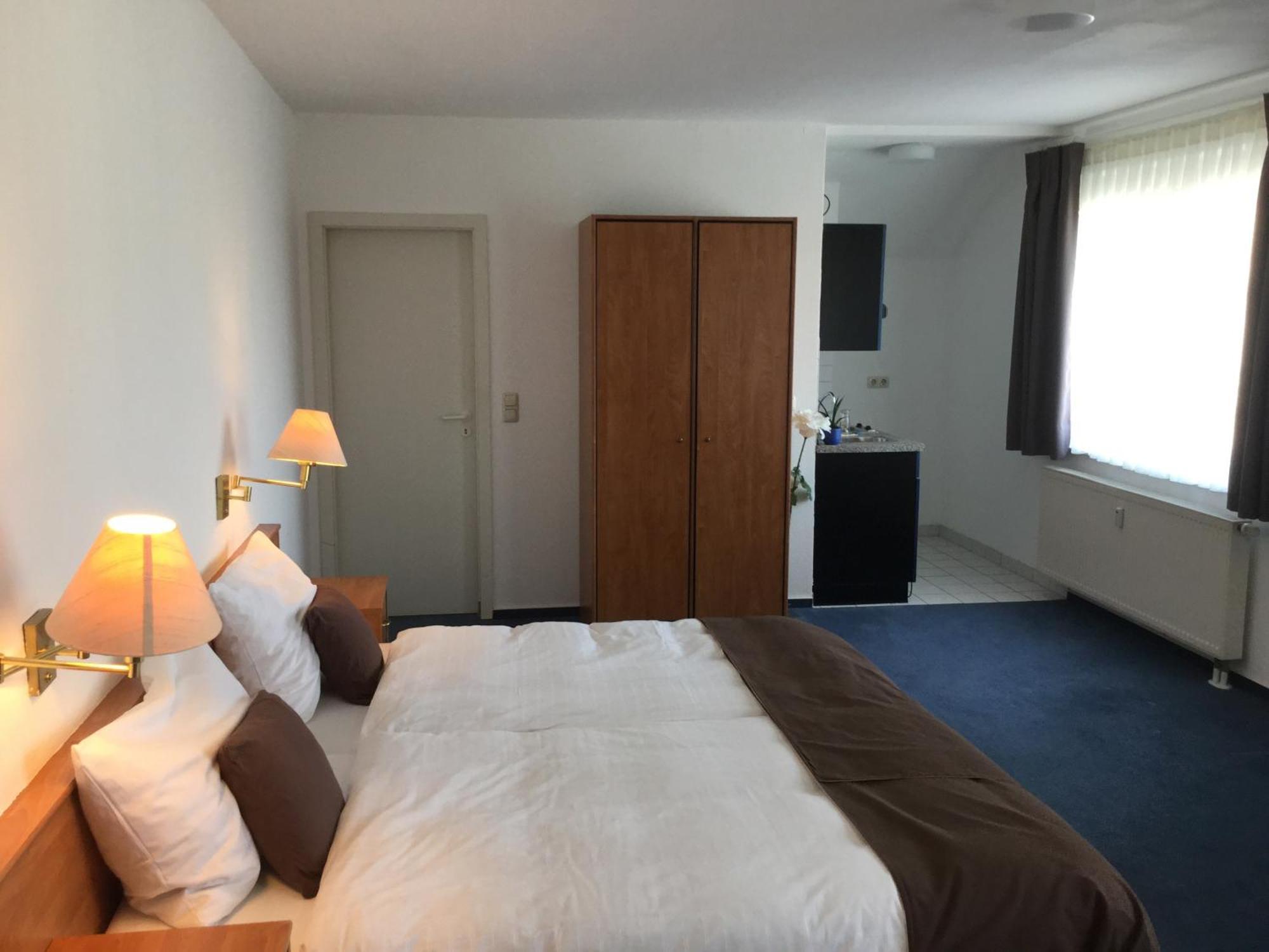 Sunibel Inn Reinheim ภายนอก รูปภาพ